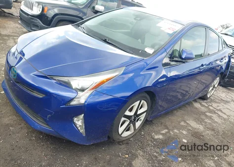 2016 Toyota Prius Three Touring z USA, uszkodzony, nr VIN JTDKARFU2G3519337